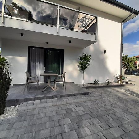 Ancsi Apartmanház Balatonlelle Esterno foto