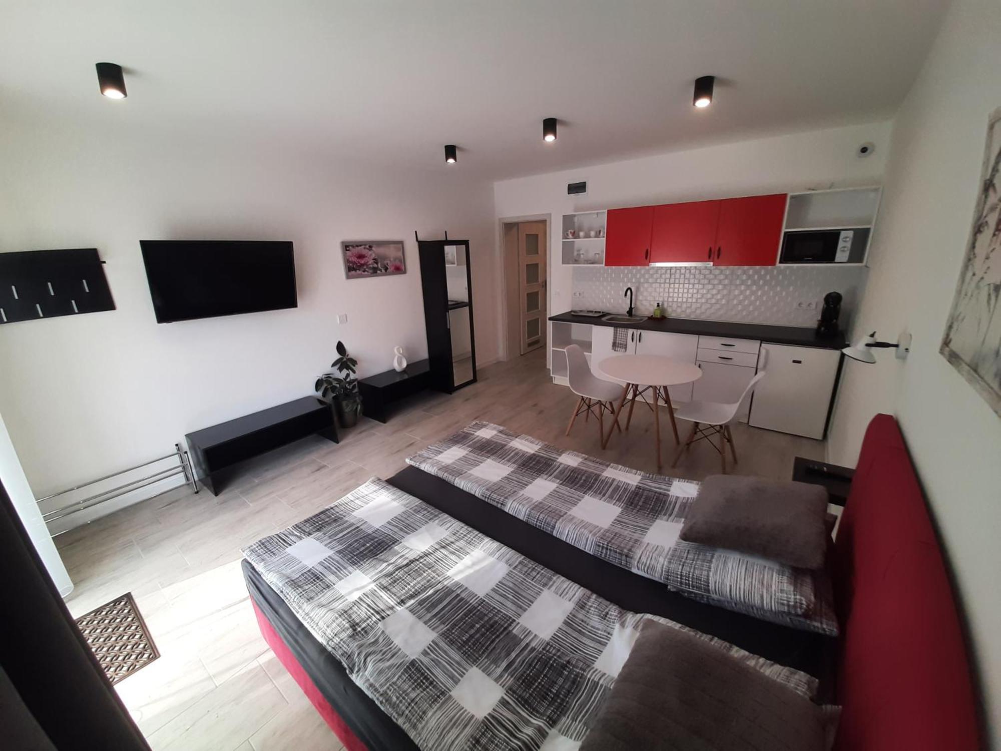 Ancsi Apartmanház Balatonlelle Esterno foto
