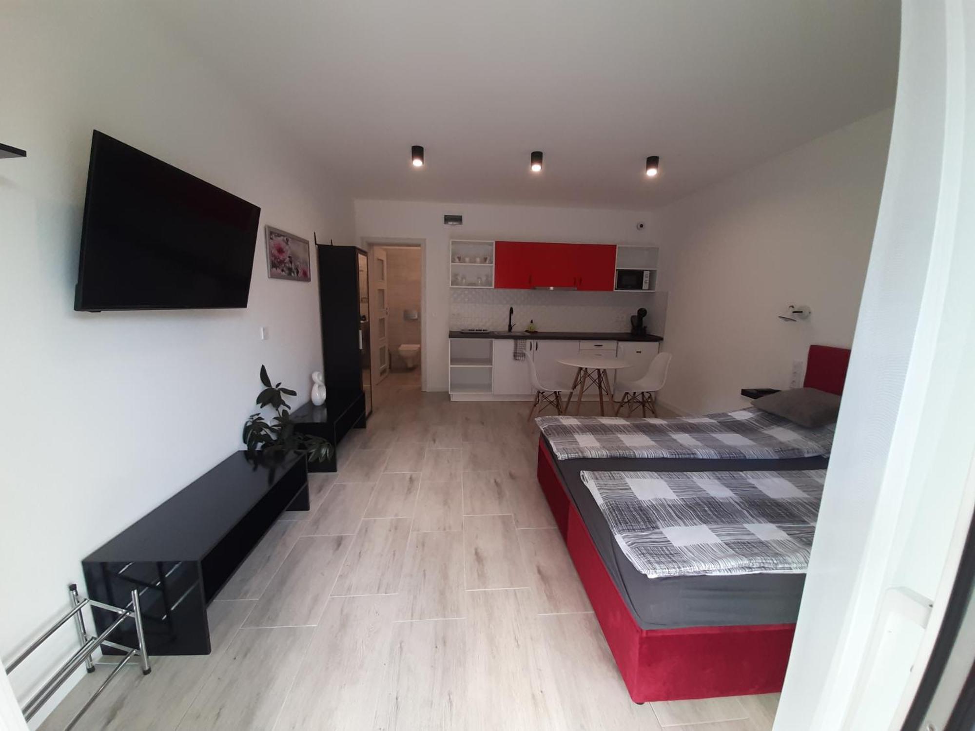 Ancsi Apartmanház Balatonlelle Esterno foto