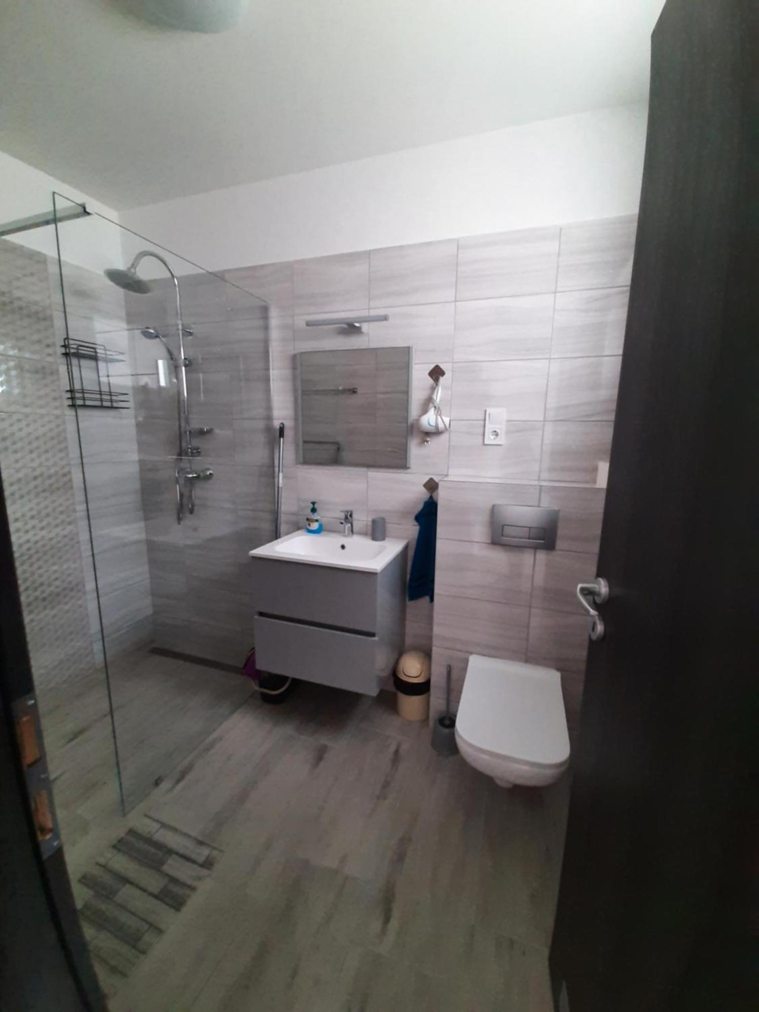 Ancsi Apartmanház Balatonlelle Esterno foto
