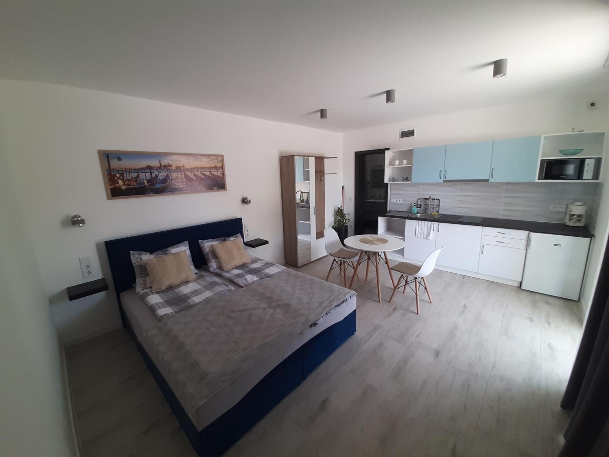 Ancsi Apartmanház Balatonlelle Esterno foto