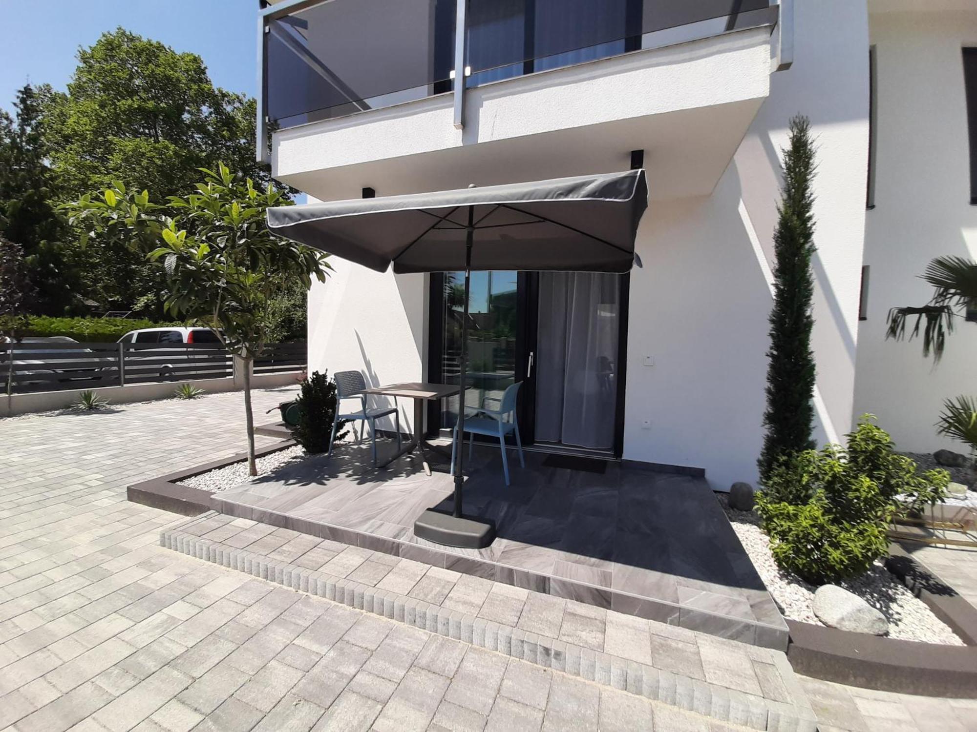Ancsi Apartmanház Balatonlelle Esterno foto
