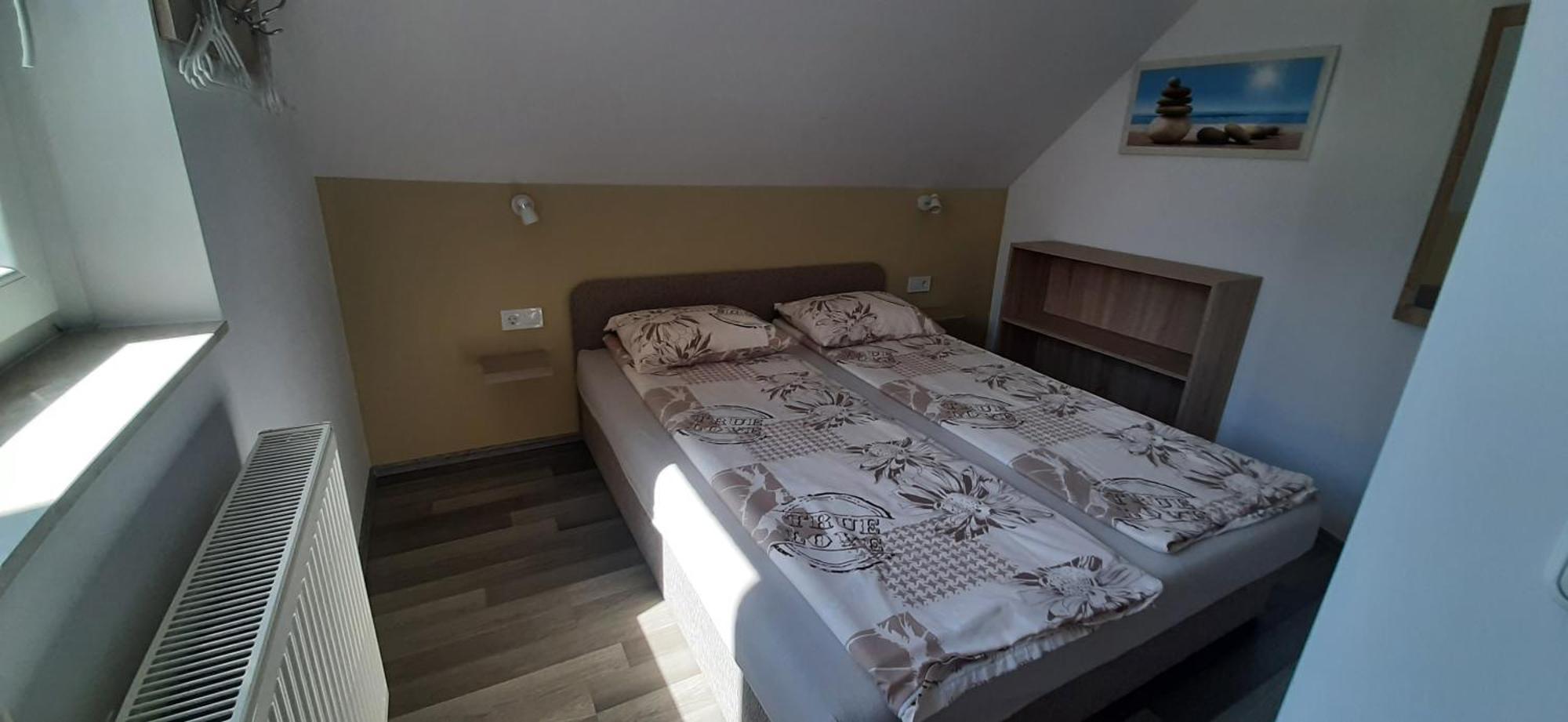 Ancsi Apartmanház Balatonlelle Esterno foto