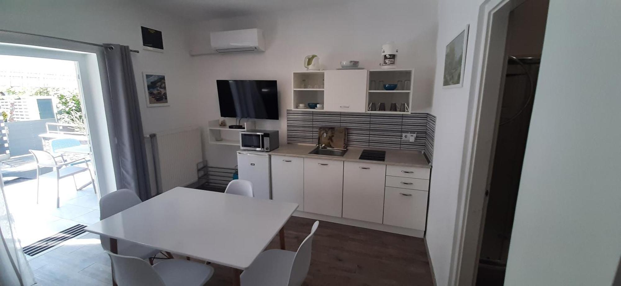 Ancsi Apartmanház Balatonlelle Esterno foto