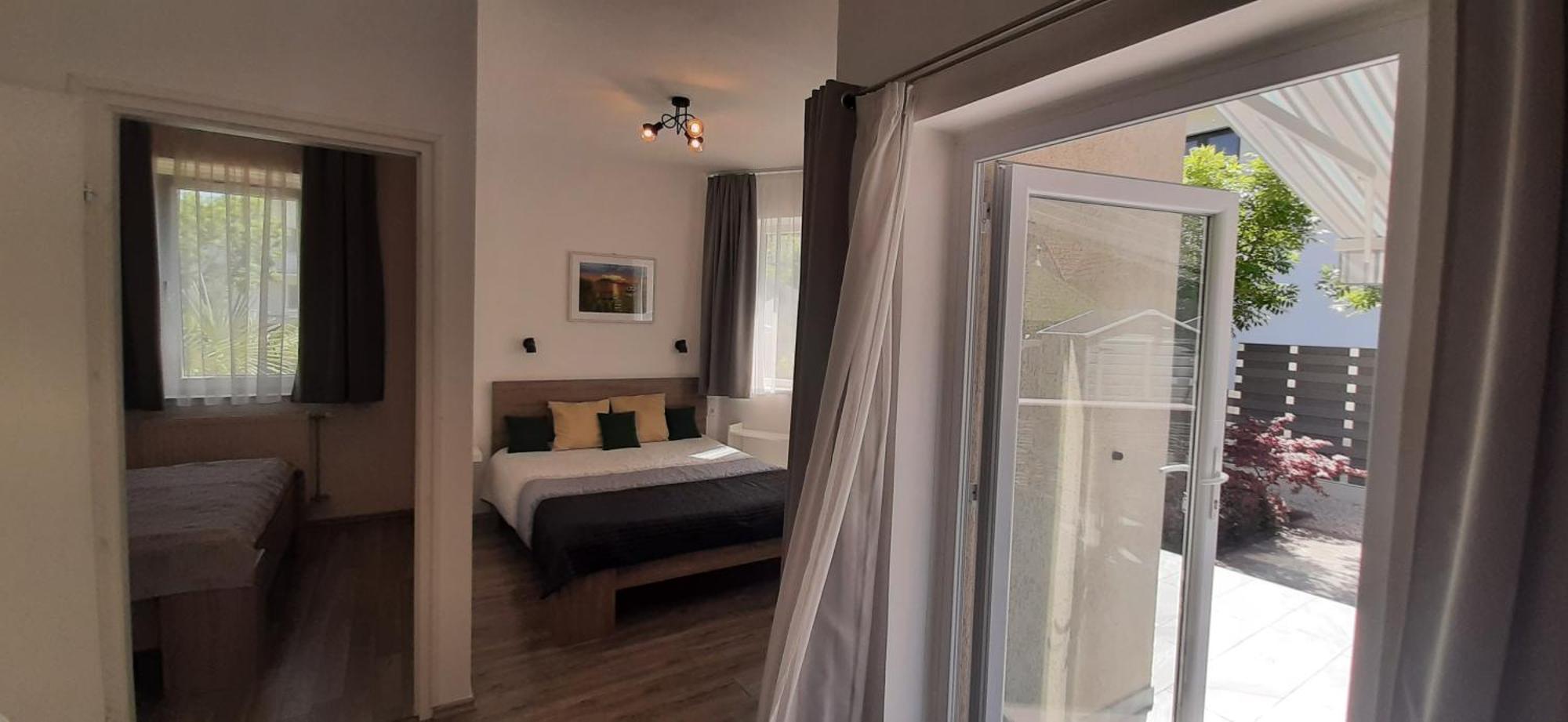 Ancsi Apartmanház Balatonlelle Esterno foto