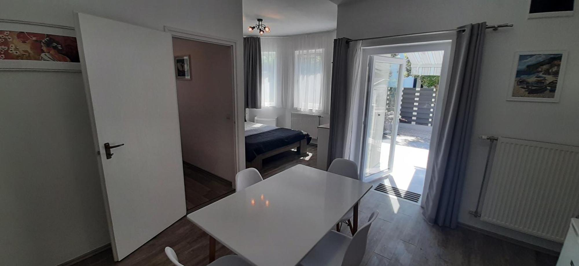 Ancsi Apartmanház Balatonlelle Esterno foto