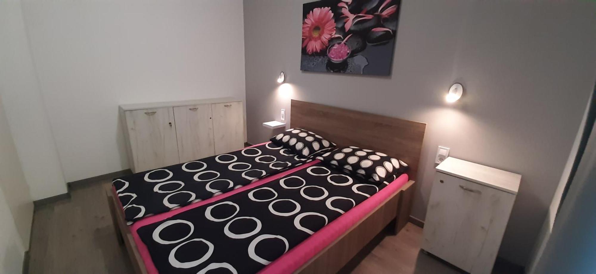 Ancsi Apartmanház Balatonlelle Esterno foto
