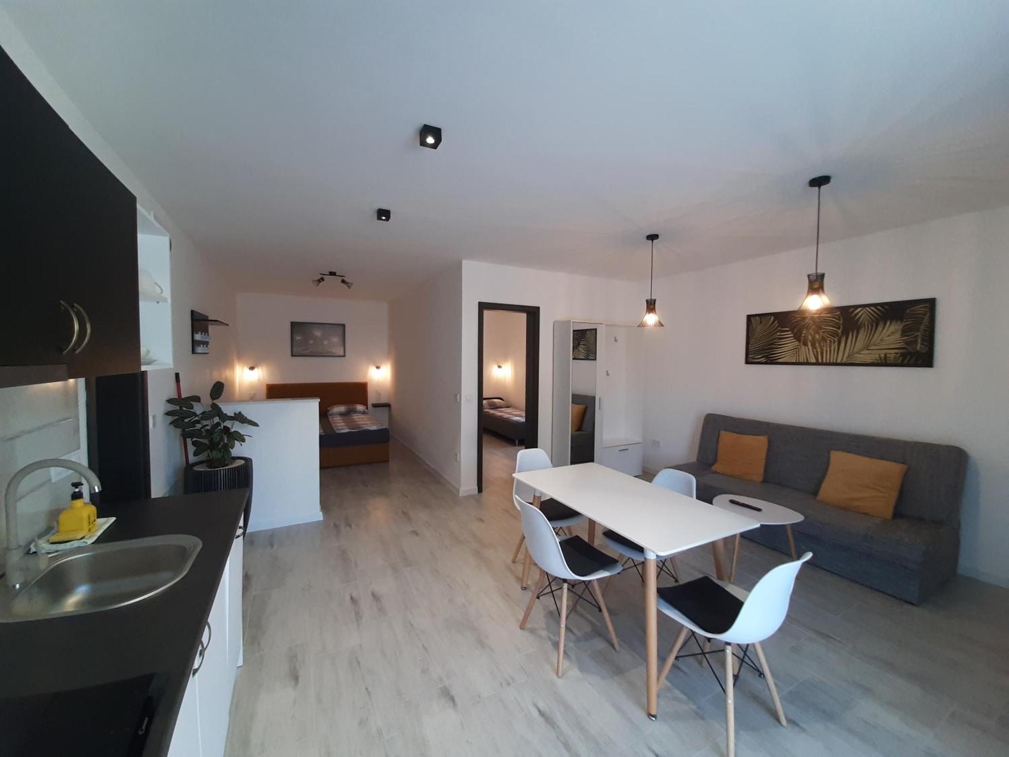 Ancsi Apartmanház Balatonlelle Esterno foto
